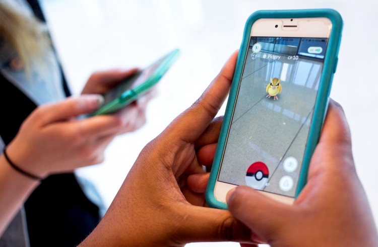 Pokemon GO, loja konkuruese me Facebook, Twitter e Snapchat