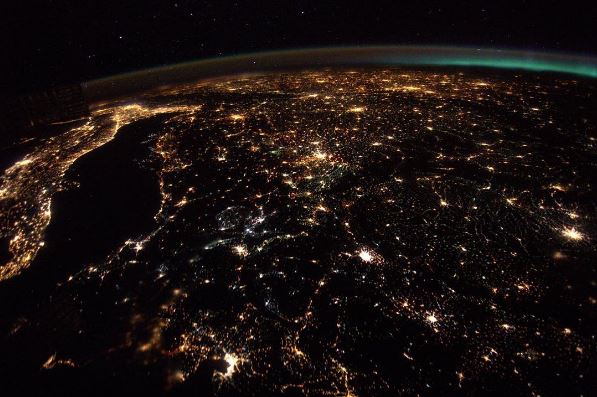 NASA publikon imazhet e reja të tokës gjatë natës (VIDEO)
