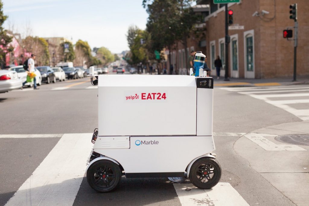 Robotët që dërgojnë ushqimin në shtëpi (VIDEO)