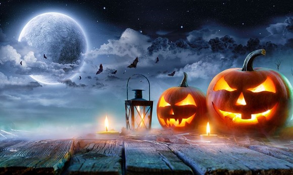 Halloween “troket” në derën tuaj me aksesorët më të frikshëm
